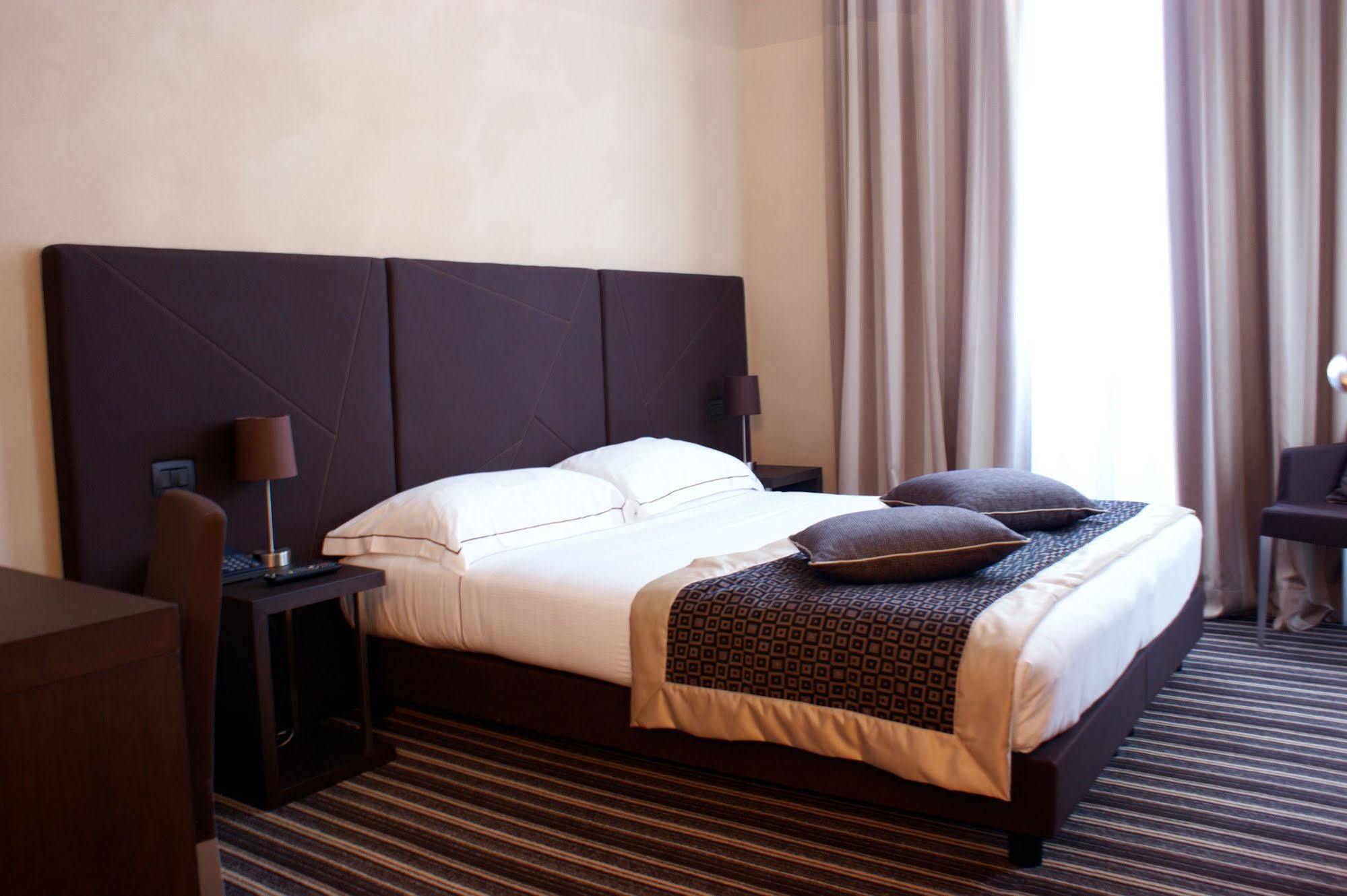 Hotel Principe Di Torino 외부 사진